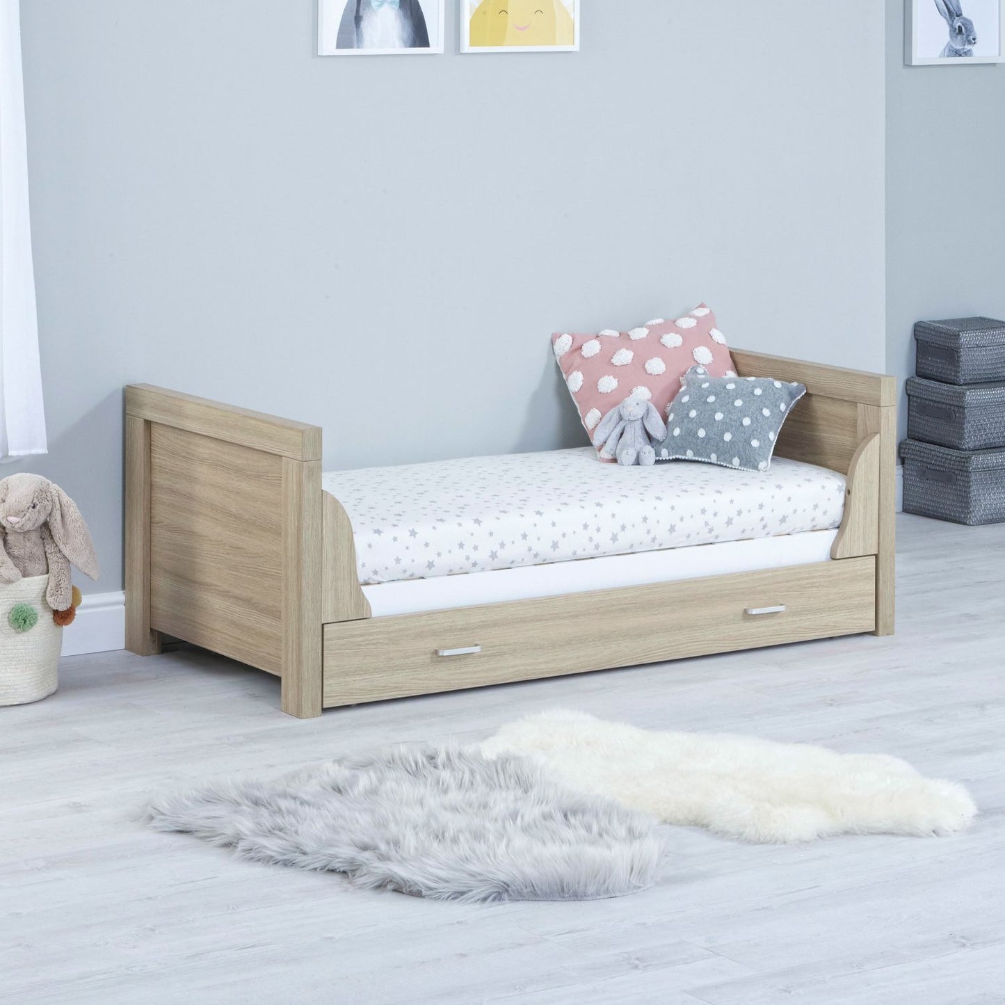 Babymore Luno Modern 2-in-1 Cot Bed (0-5yrs)