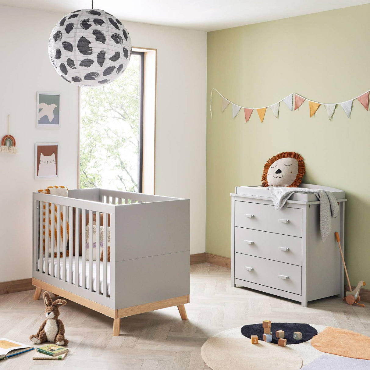 Babymore Mona Mini 2-Piece Universal Nursery Room Set