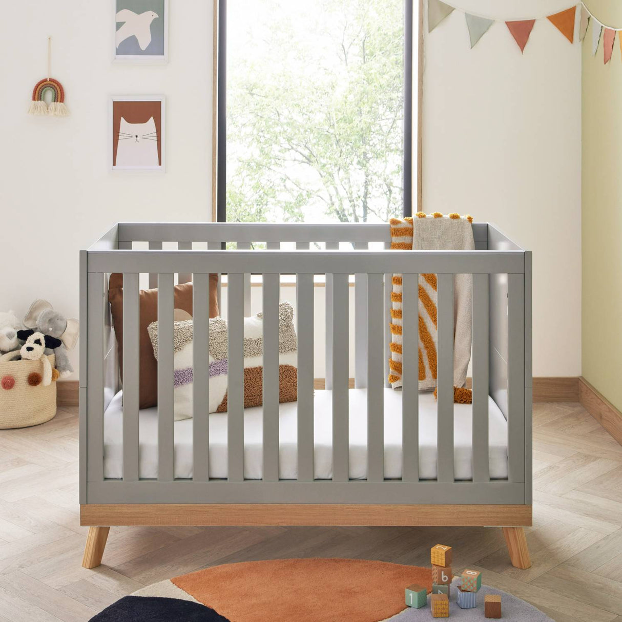 Babymore Mona Mini 2-Piece Universal Nursery Room Set