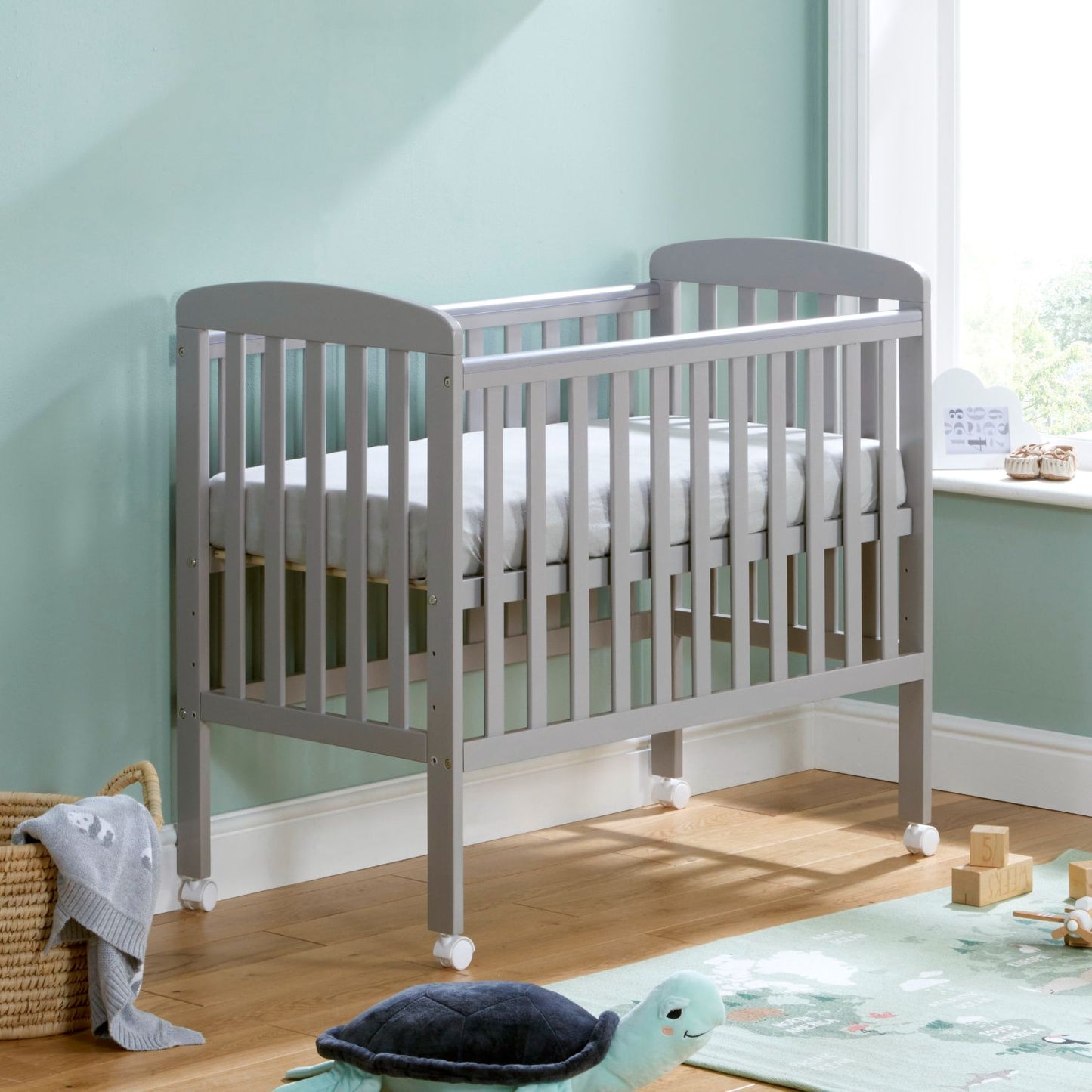 Babymore Space Saver Cot - Compact Size - Teething Rail (0-12months)