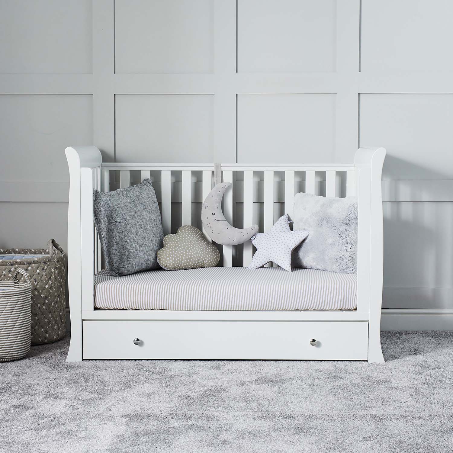 Ickle Bubba Snowdon Mini Cot Bed converted into a day bed