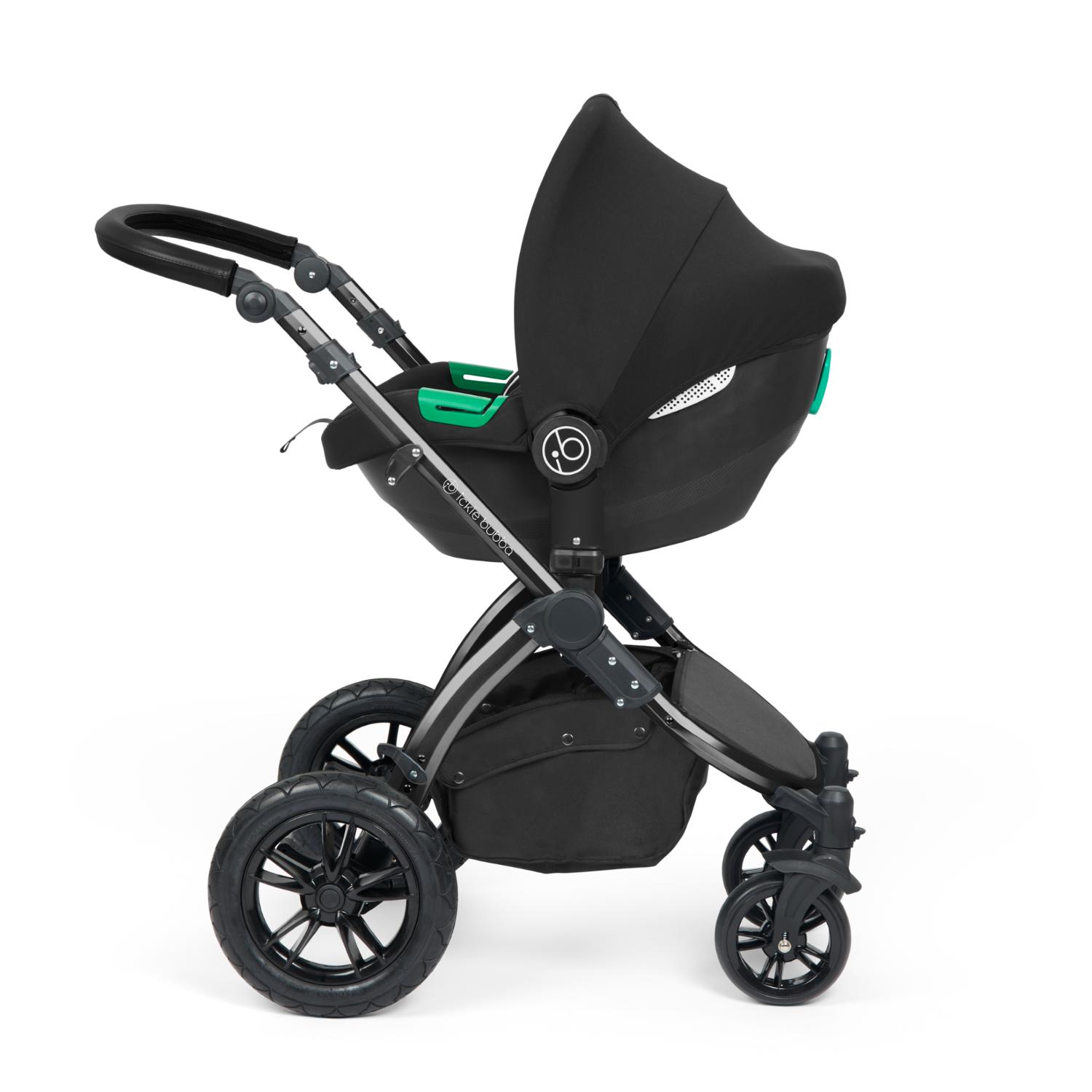 Ickle Bubba Stomp Luxe Pushchair with Cirrus i-Size car seat attached in Midnight black colour