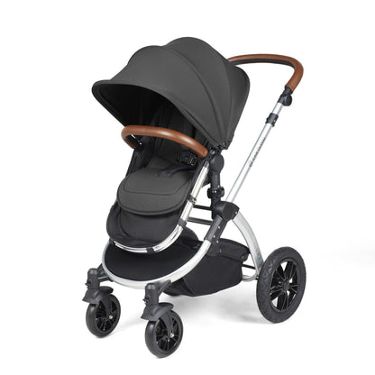 Ickle Bubba Stomp Luxe Pushchair with seat unit attached in Charcoal Grey colour with silver chassis and tan handle