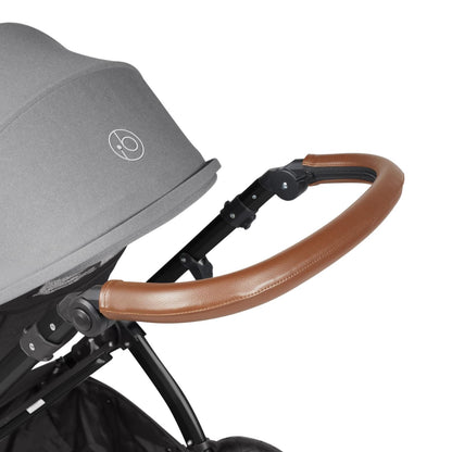 Handlebar detail of Ickle Bubba Stomp Luxe Pushchair in Pearl Grey colour with tan handle