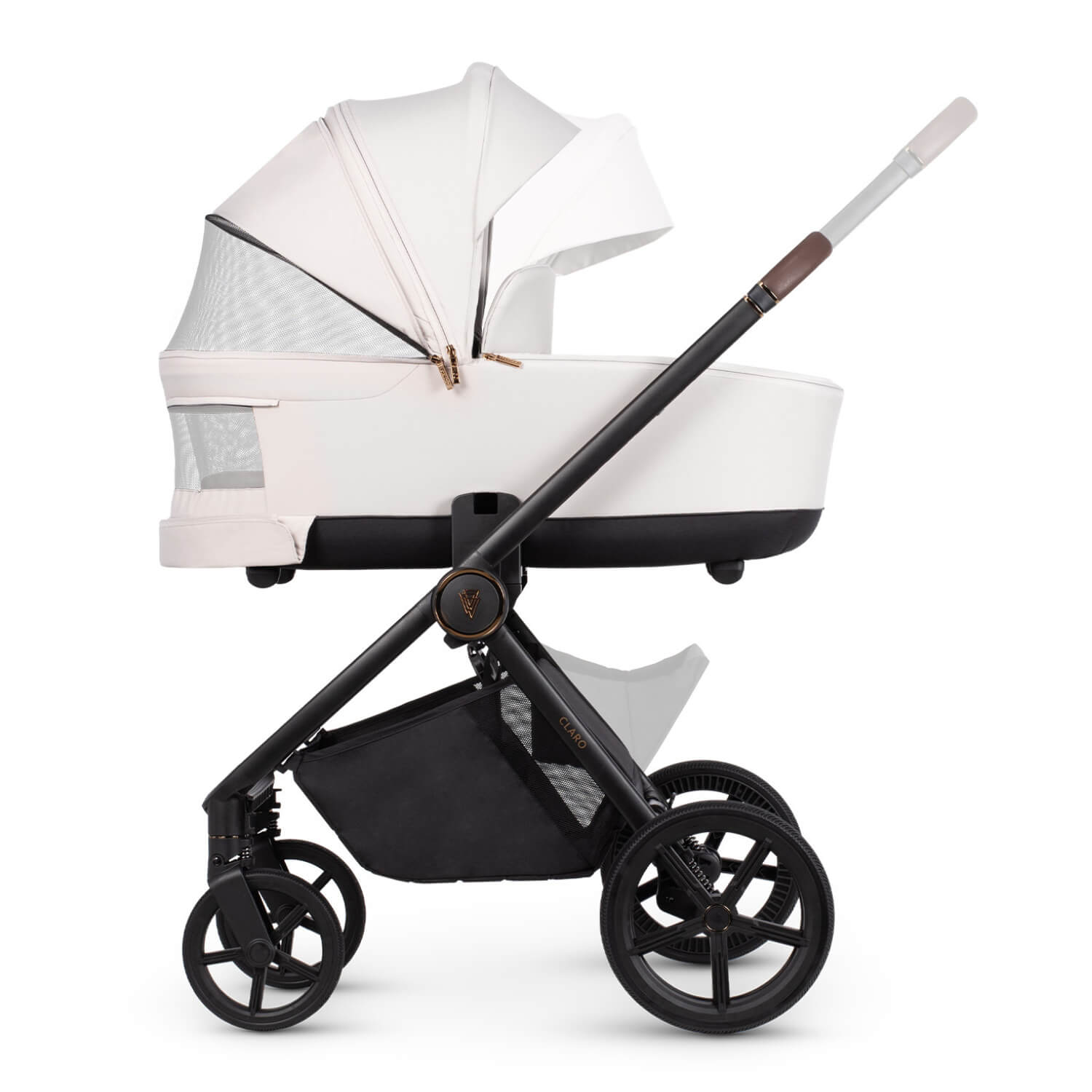 Venicci Claro carrycot in Vanilla with the panoramic ventilation opened