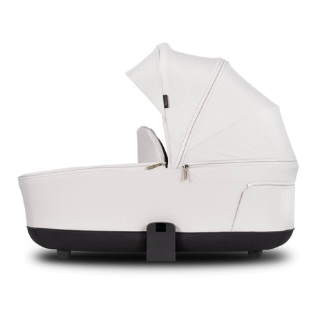 Venicci Claro carrycot in Vanilla white colour